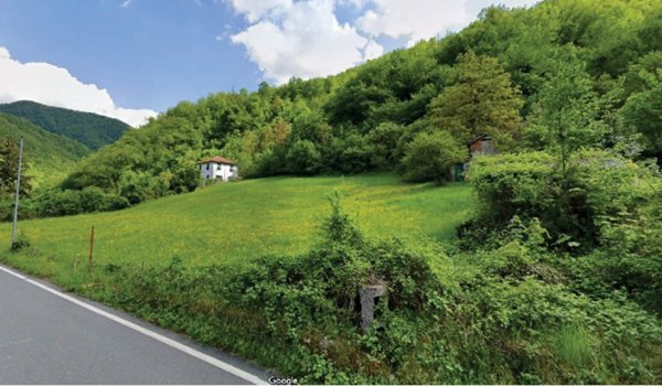 terreno agricolo in vendita ad Isola del Cantone in zona Vobbietta