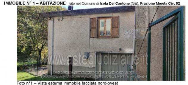 appartamento in vendita ad Isola del Cantone in zona Mereta