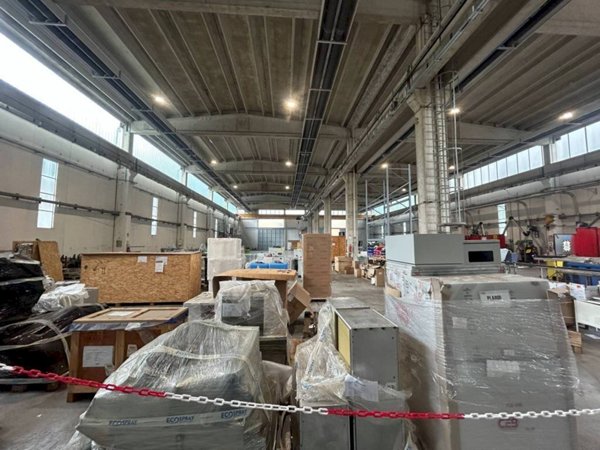 capannone in vendita ad Isola del Cantone