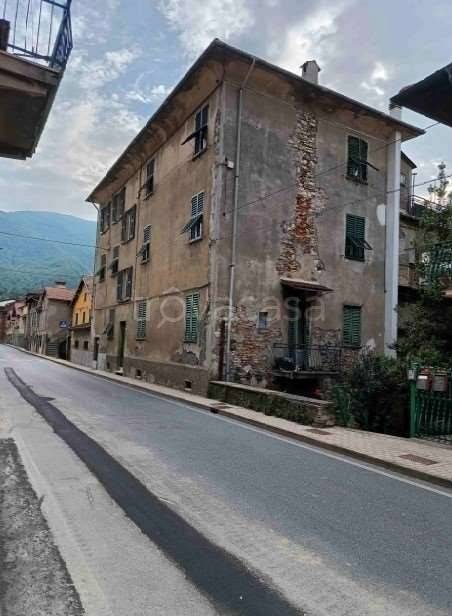 appartamento in vendita ad Isola del Cantone