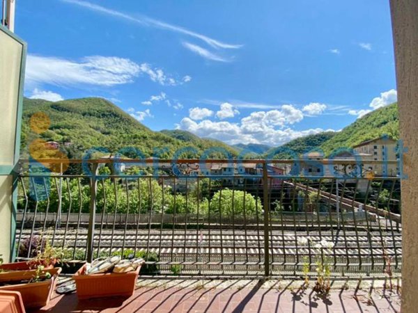 appartamento in vendita ad Isola del Cantone