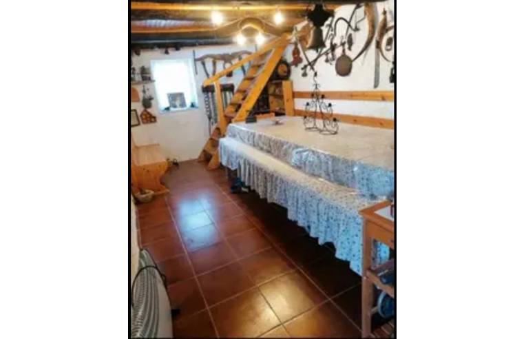 appartamento in vendita ad Isola del Cantone in zona Marmassana