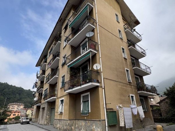 appartamento in vendita ad Isola del Cantone