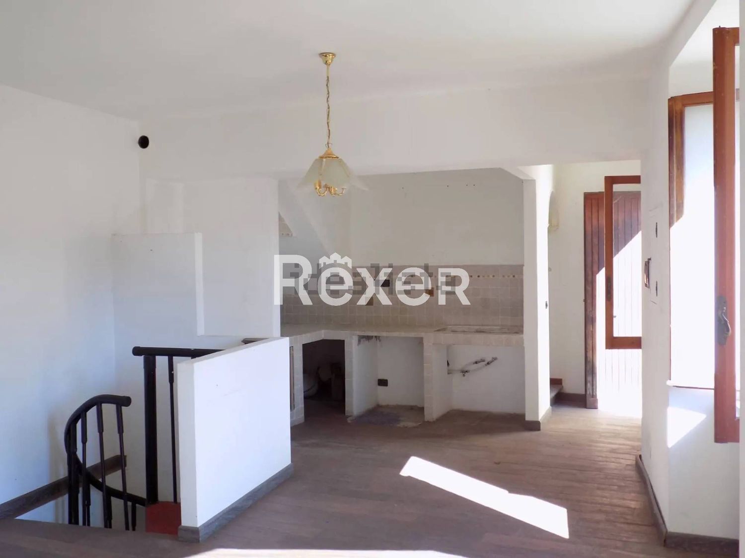 casa indipendente in vendita ad Isola del Cantone in zona Mereta