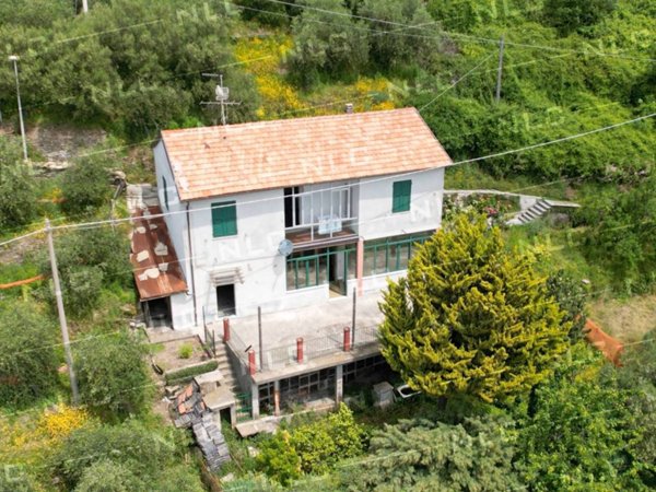 casa indipendente in vendita a Lavagna