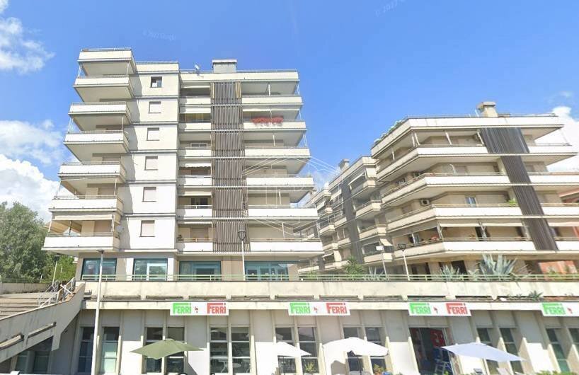 locale commerciale in vendita a Lavagna
