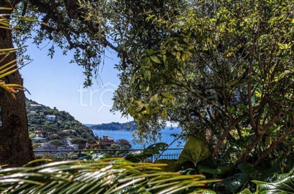 casa indipendente in vendita a Lavagna