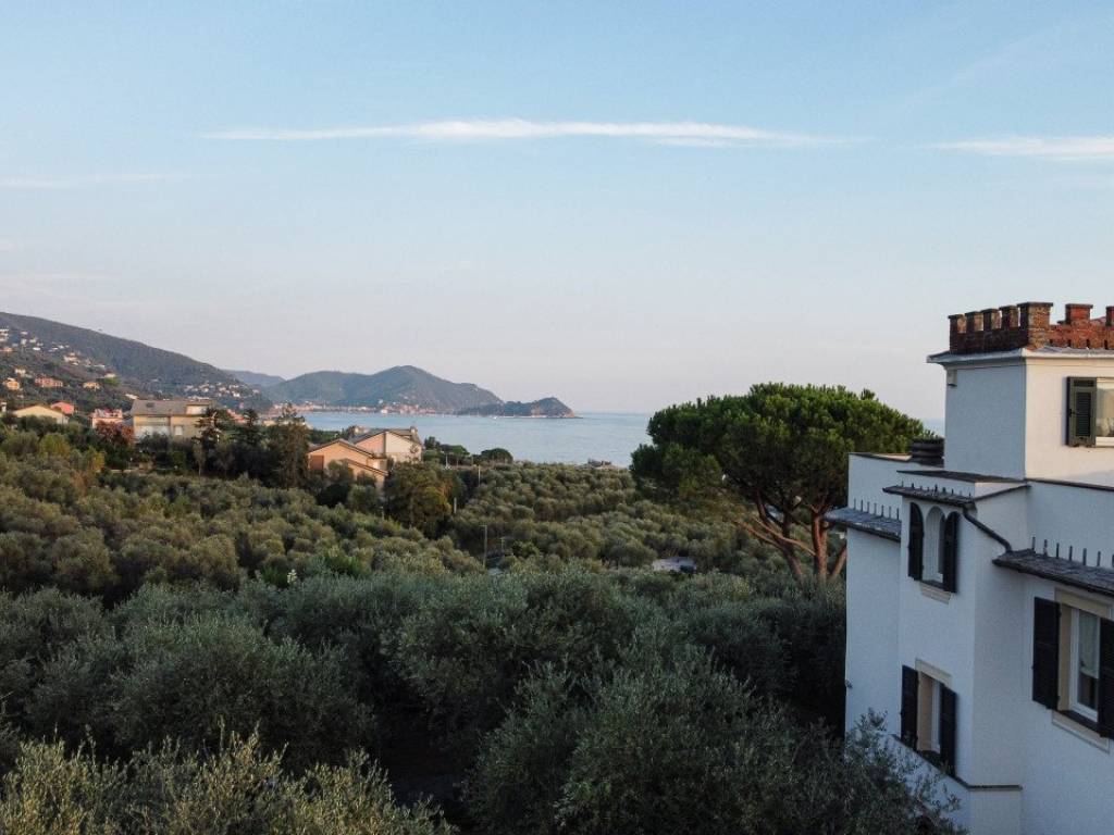 casa indipendente in vendita a Lavagna