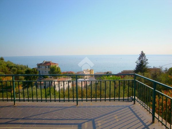 casa indipendente in vendita a Lavagna