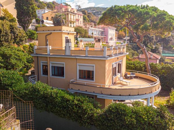 casa indipendente in vendita a Lavagna