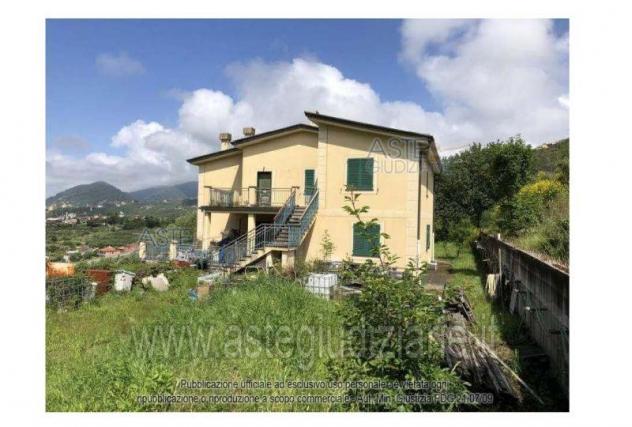 casa indipendente in vendita a Lavagna