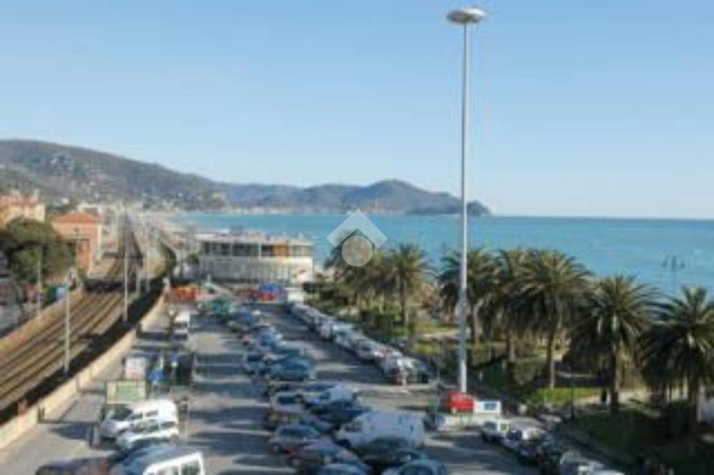 negozio in vendita a Lavagna