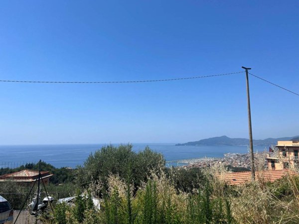 negozio in vendita a Lavagna
