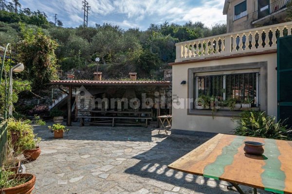 casa indipendente in vendita a Lavagna
