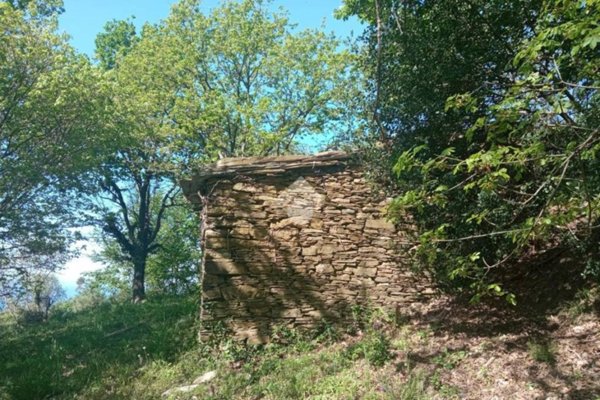 locale di sgombero in vendita a Lavagna