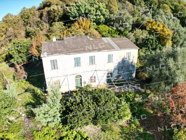 casa indipendente in vendita a Lavagna