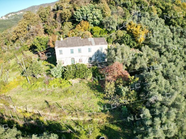 casa indipendente in vendita a Lavagna
