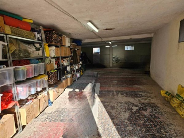 locale di sgombero in vendita a Lavagna