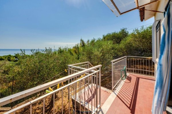 casa indipendente in vendita a Lavagna
