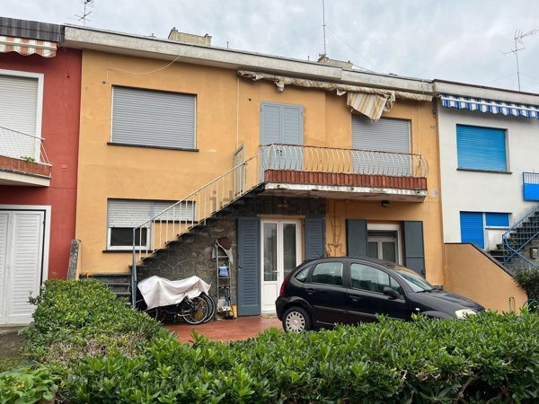 casa indipendente in vendita a Lavagna
