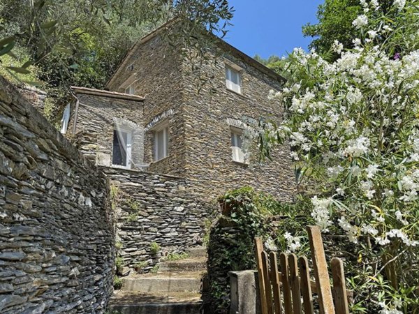 casa indipendente in vendita a Lavagna