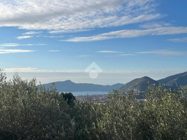 casa indipendente in vendita a Lavagna