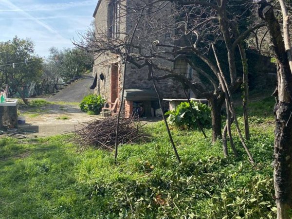 casa indipendente in vendita a Lavagna
