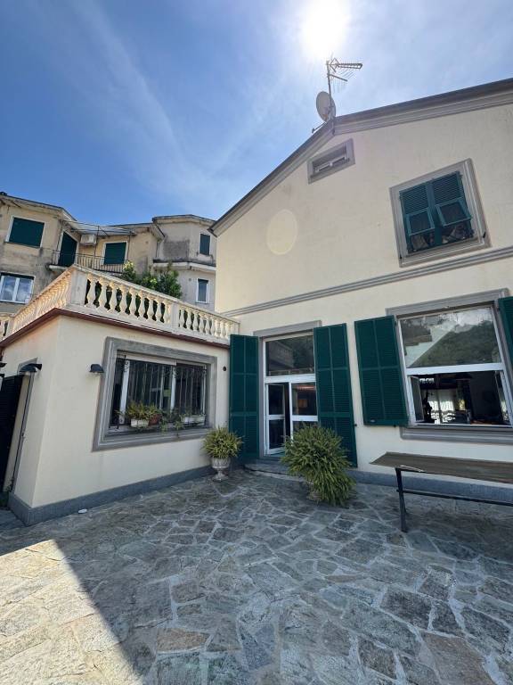 casa indipendente in vendita a Lavagna