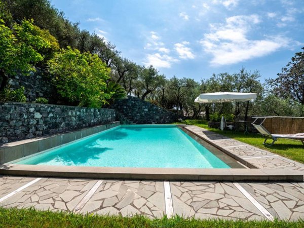 casa indipendente in vendita a Lavagna