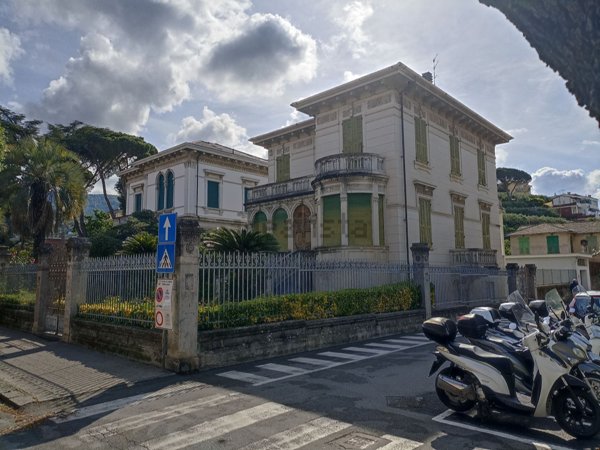 casa indipendente in vendita a Lavagna