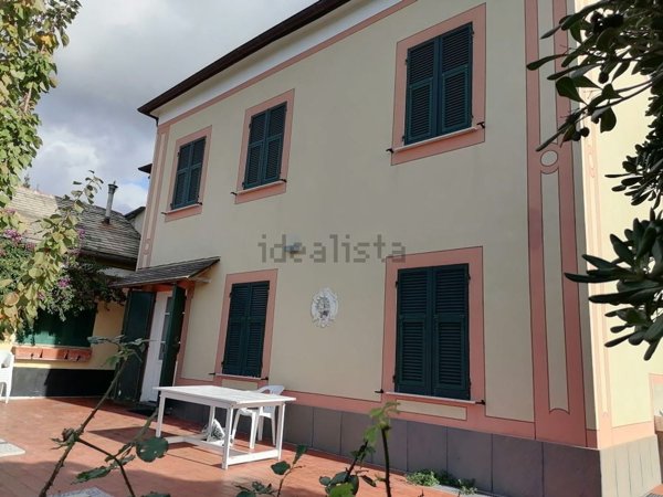 casa indipendente in vendita a Lavagna