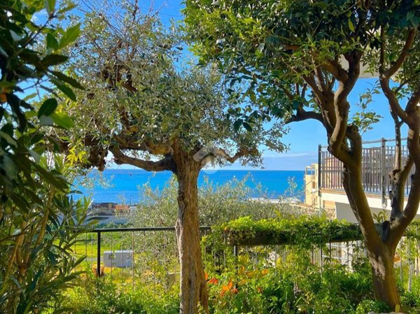 appartamento in vendita a Lavagna