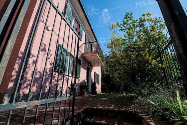 casa indipendente in vendita a Lavagna