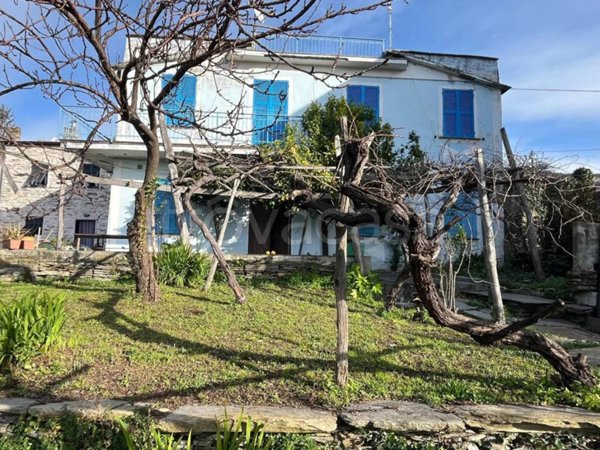 casa indipendente in vendita a Lavagna