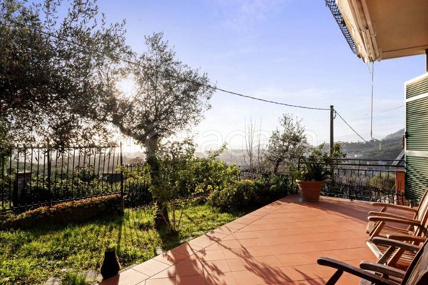 casa indipendente in vendita a Lavagna