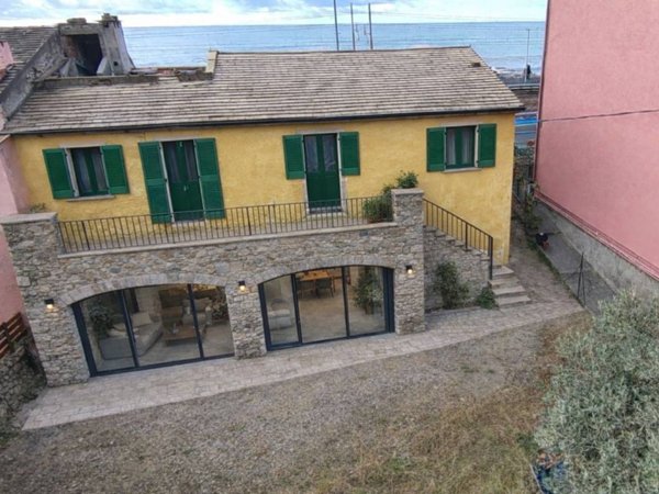 casa indipendente in vendita a Lavagna