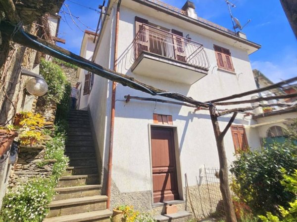 casa indipendente in vendita a Lavagna