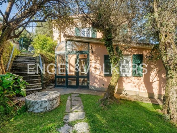 casa indipendente in vendita a Lavagna