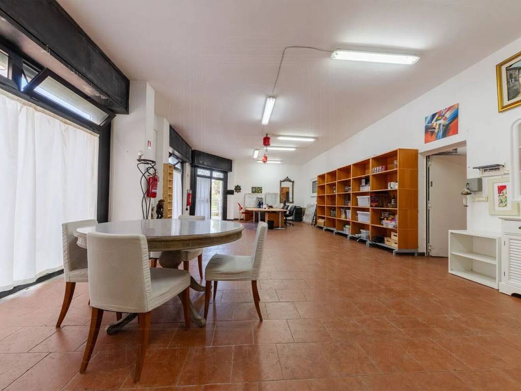 negozio in vendita a Lavagna