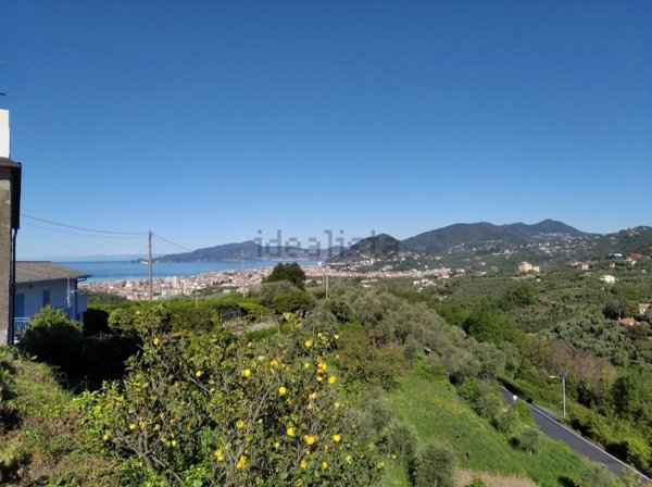 casa indipendente in vendita a Lavagna