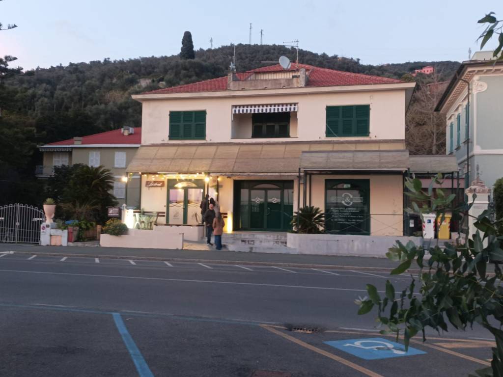 negozio in vendita a Lavagna