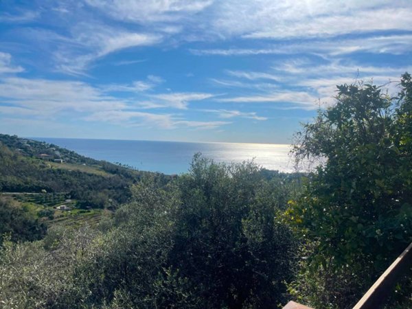 casa indipendente in vendita a Lavagna