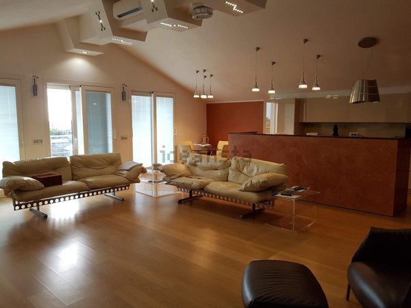 casa indipendente in vendita a Lavagna