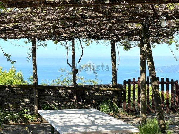 casa indipendente in vendita a Lavagna