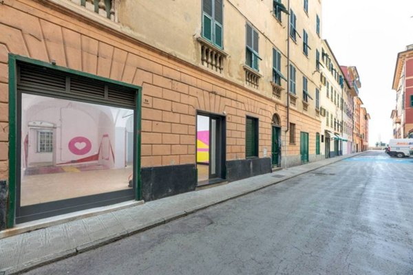 locale commerciale in vendita a Lavagna