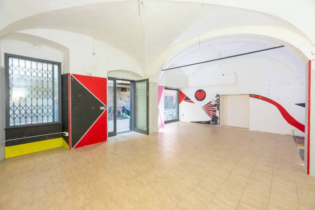 locale commerciale in vendita a Lavagna