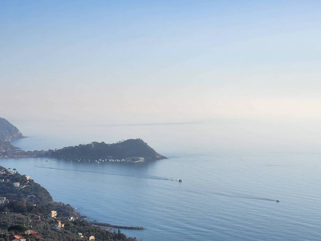 casa indipendente in vendita a Lavagna