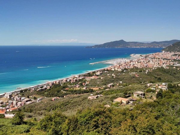 casa indipendente in vendita a Lavagna
