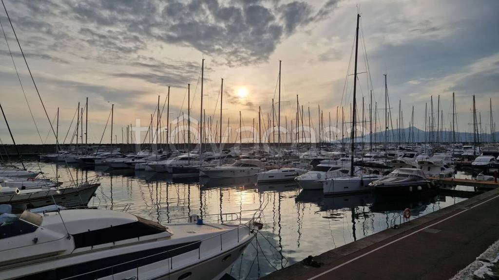 negozio in vendita a Lavagna