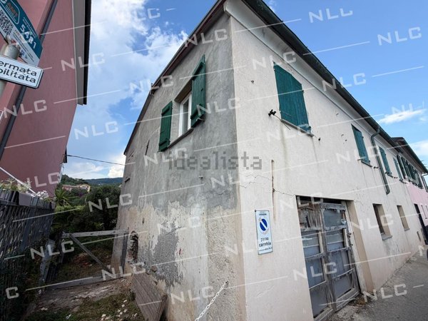 casa indipendente in vendita a Lavagna